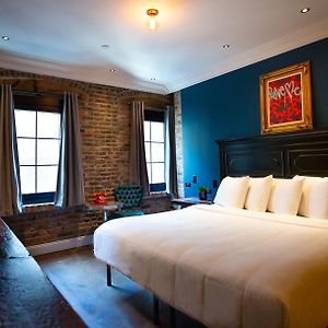 Premium King Room